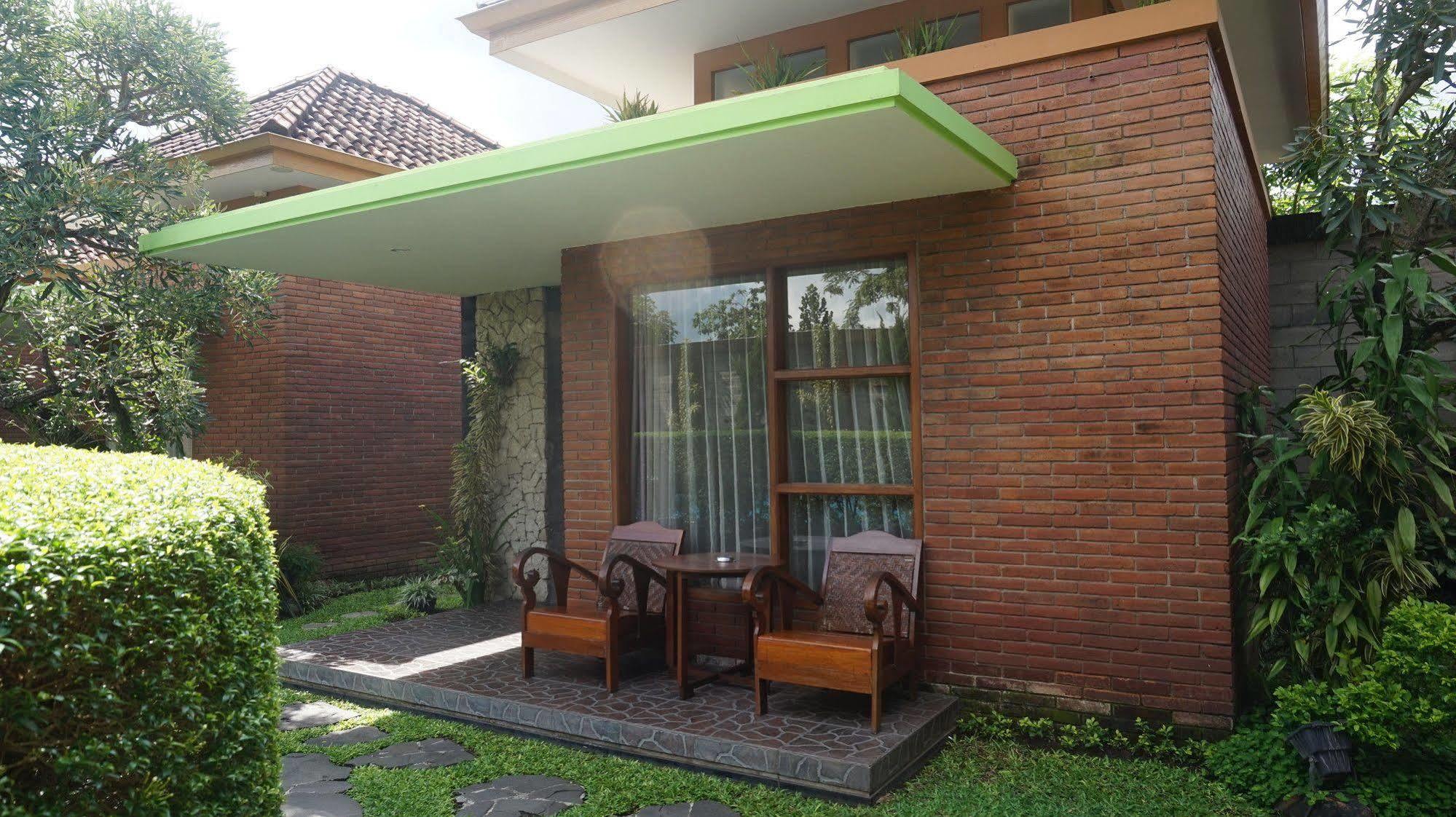 Hotel Rumput Resort & Resto Maguwo Exterior foto